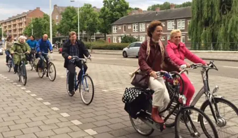 Ga mee met de wijktour en leer de wijk kennen