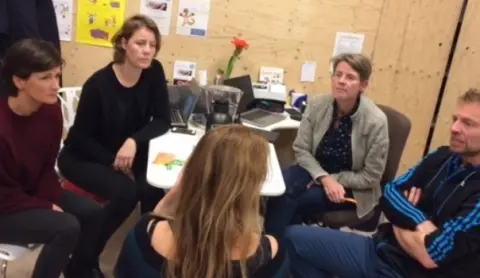 Inzet op verdere professionalisering Netwerk Samenwerkende Zorgspecialisten IJburg grote stap voorwaarts